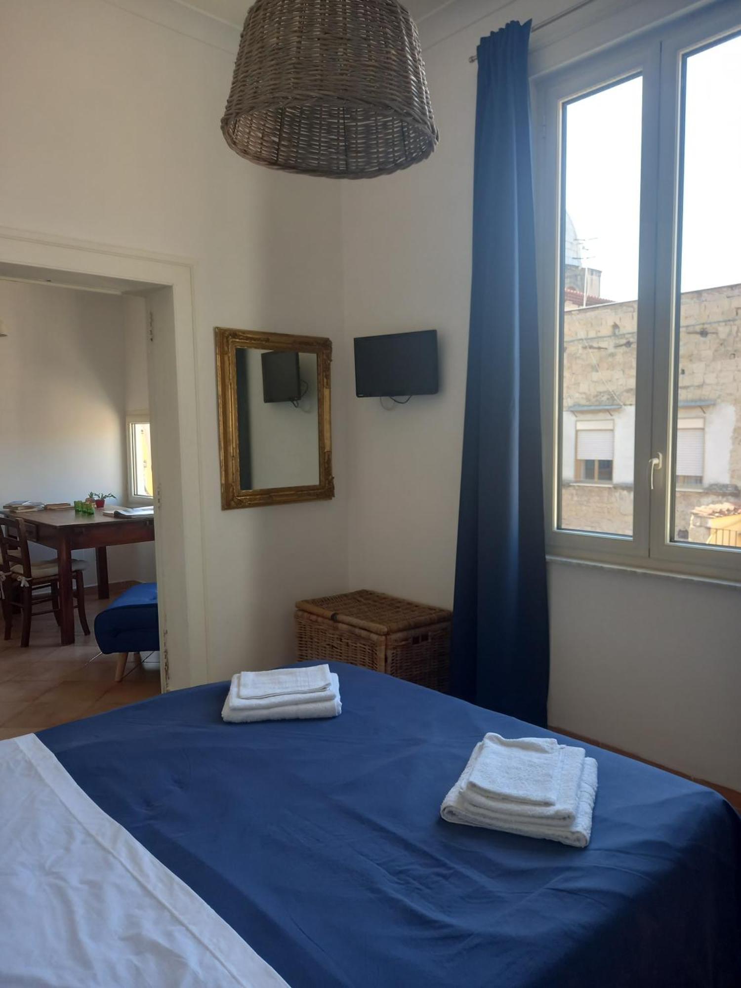 99 Scalini Bed & Breakfast Наполи Екстериор снимка